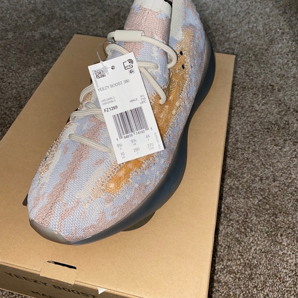 Yeezy 380 pepper reflective - Picture 3 of 8